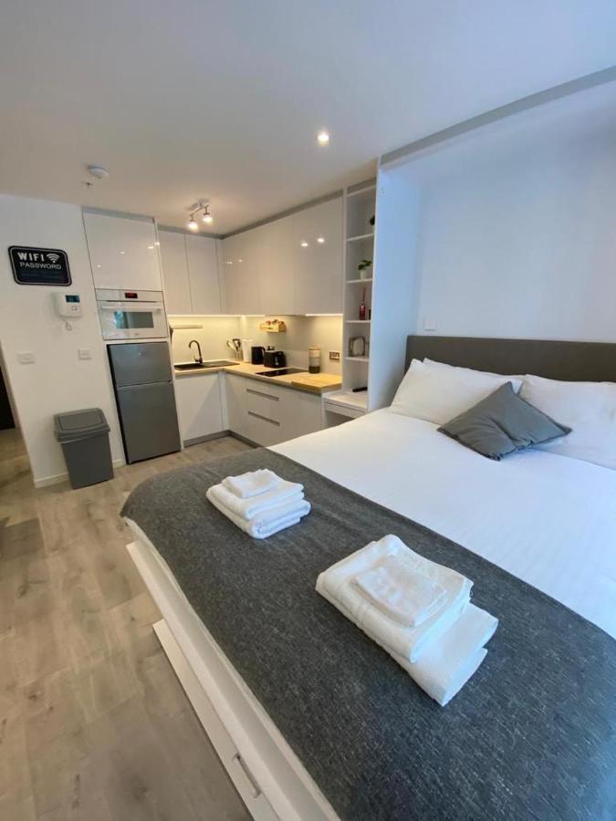 Cp High Floor Luxury Studio 지브롤터 외부 사진